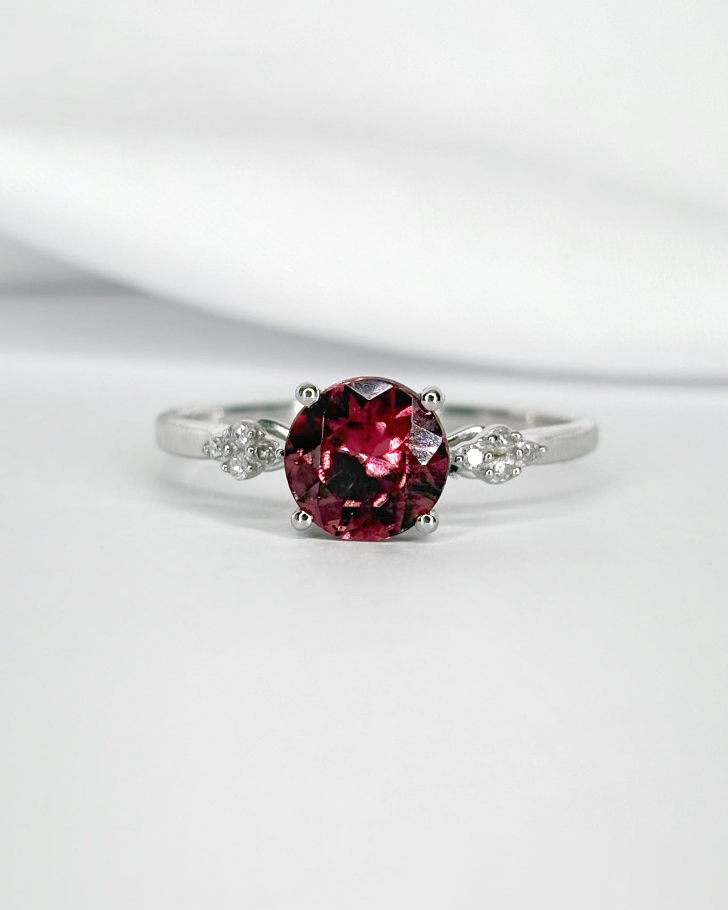 Bague Trilogie Zircon Naturel 1.75 carat &amp; Diamants "Pascaline" - Elliade Paris