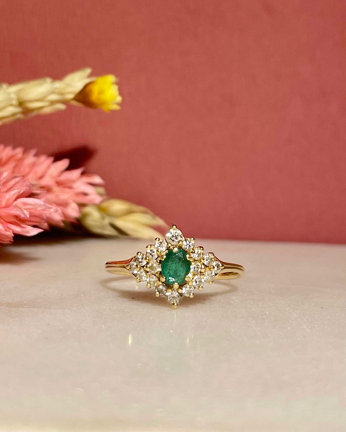 Bague Marguerite Émeraude &amp; Diamants &quot;Ireyel&quot;