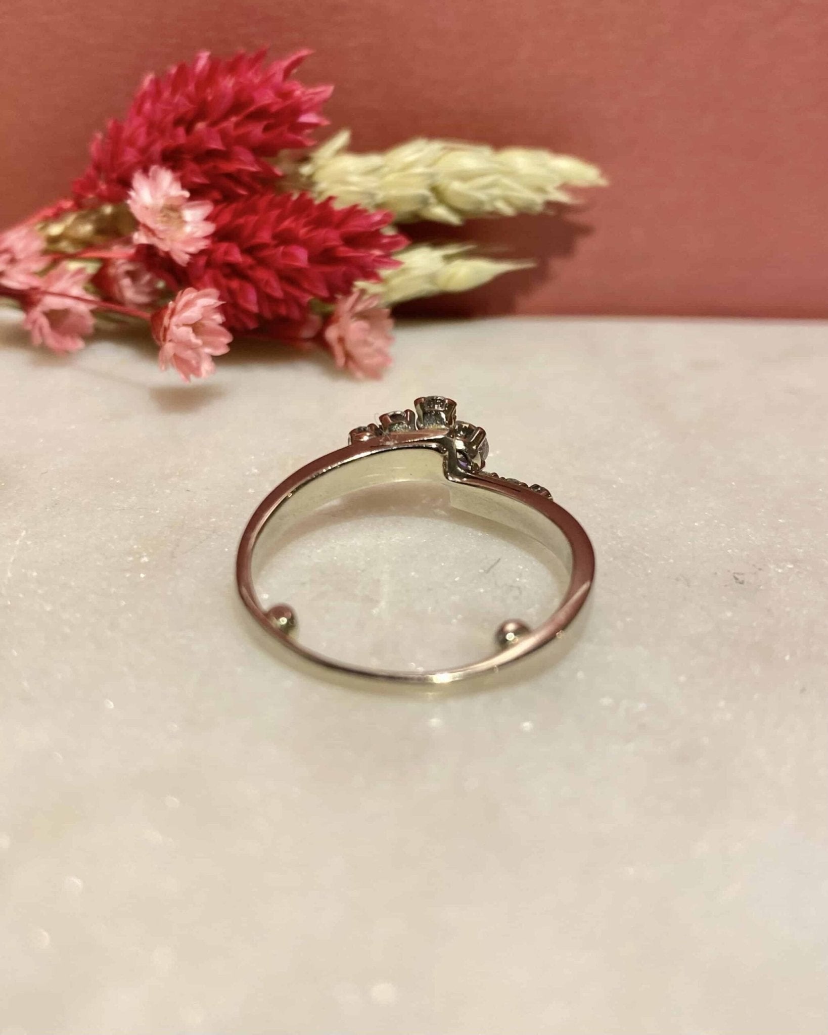 Bague Vintage 7 Diamants 0.60 carat &quot;Noelianne&quot; - Elliade Paris