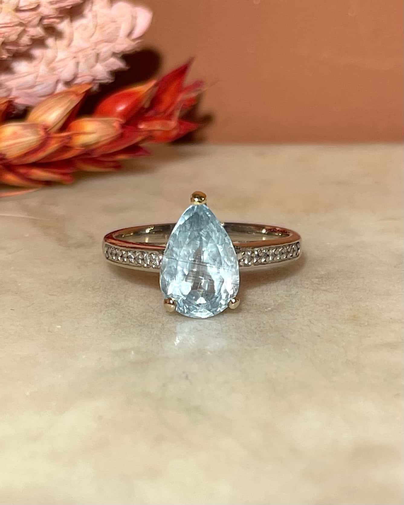 Bague Vintage Aigue - Marine 1.90 carat &amp; 16 Diamants "Hilda" - Elliade Paris