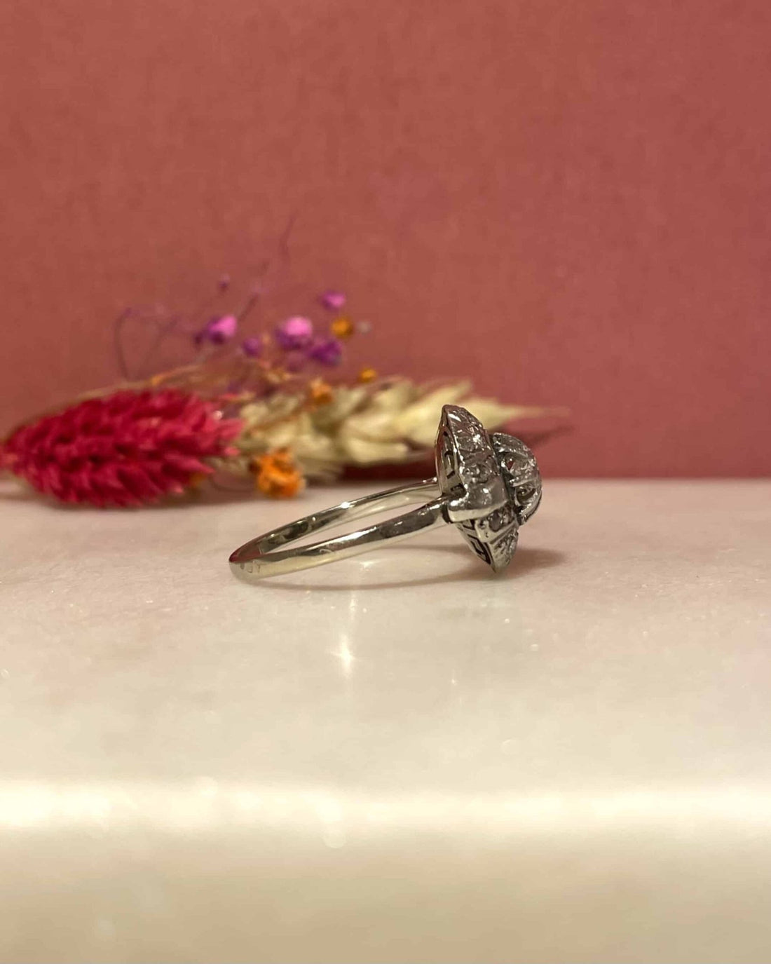 Bague Vintage Art - Déco 15 Diamants 0.63 carat &quot;Mandy&quot; - Elliade Paris