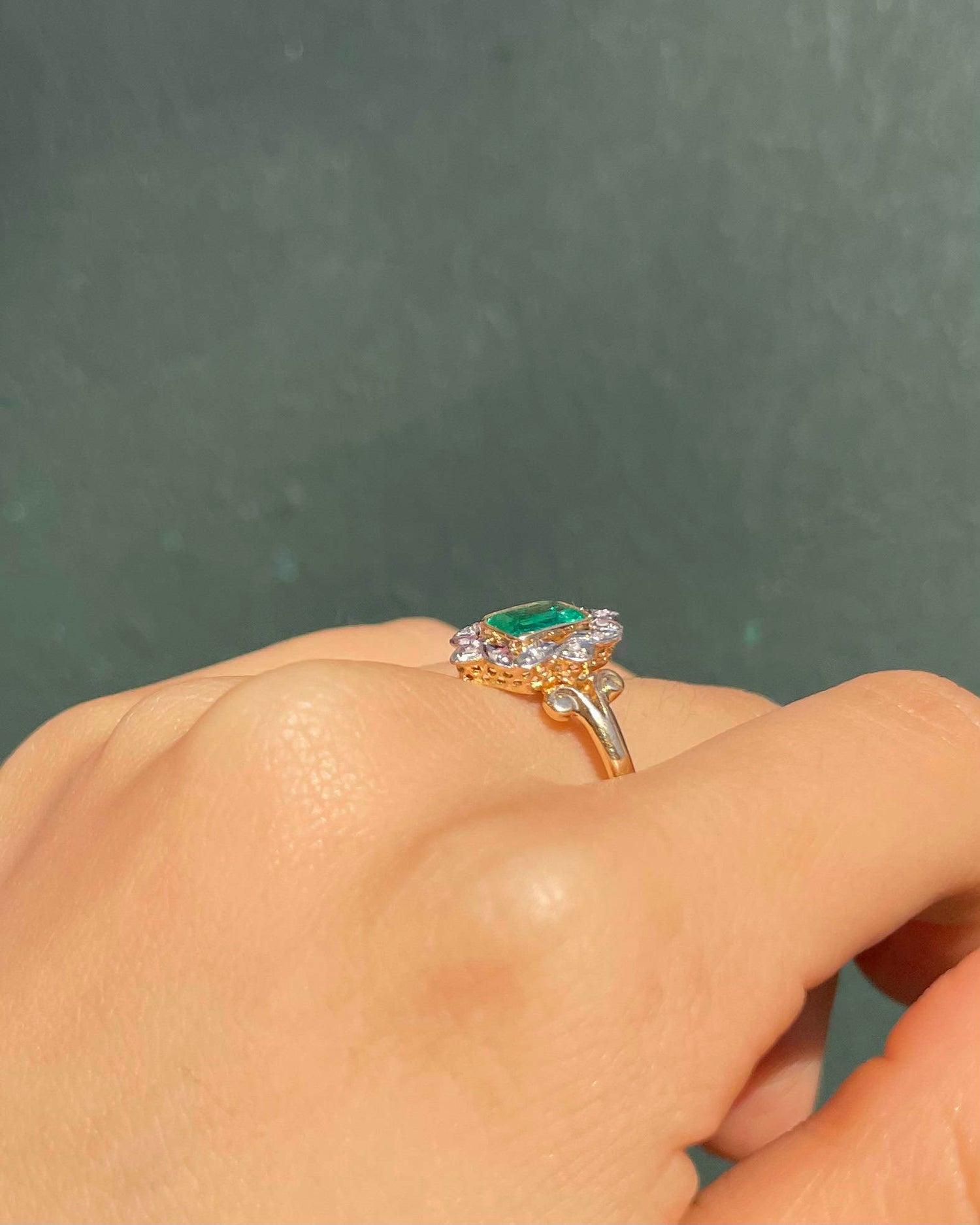 Bague vintage Art - Déco émeraude &amp; Diamants &quot;Persia&quot; - Elliade Paris
