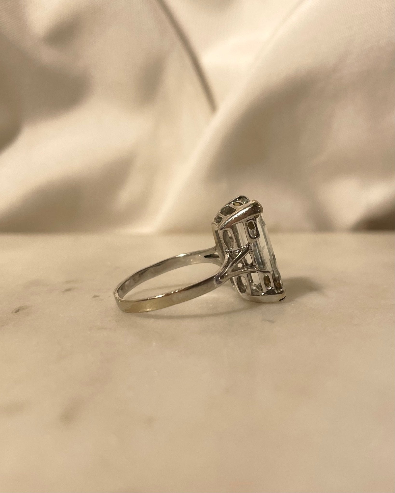 Bague Vintage Cocktail Aigue - marine 3 carats &quot;Sanna&quot; - Elliade Paris
