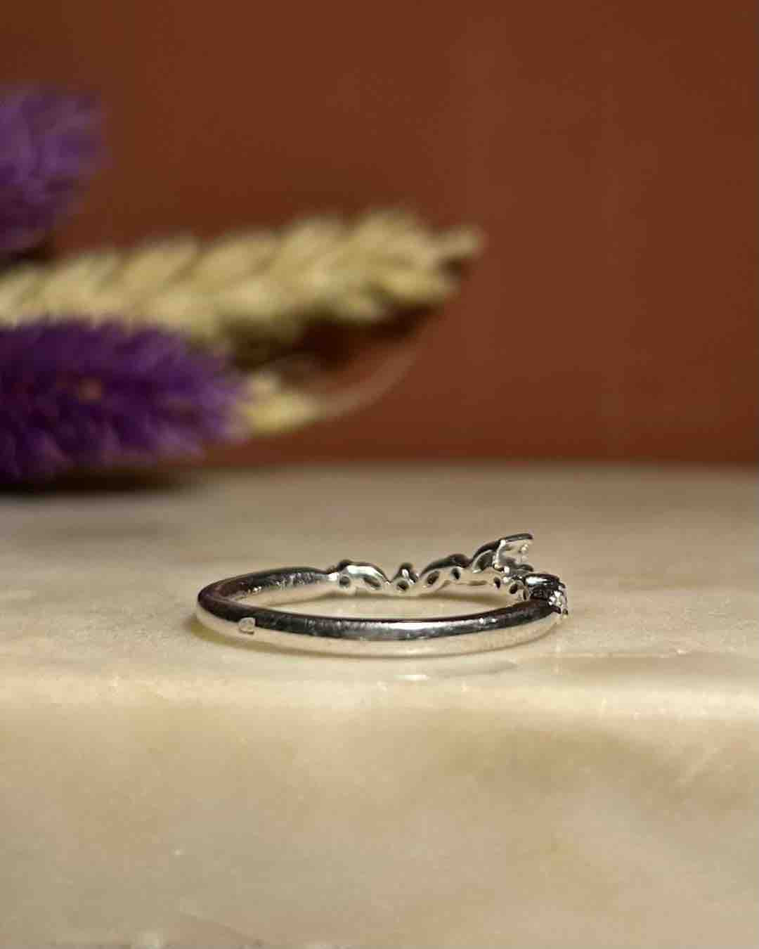 Media alianza navette y diamantes redondos "Ryma"