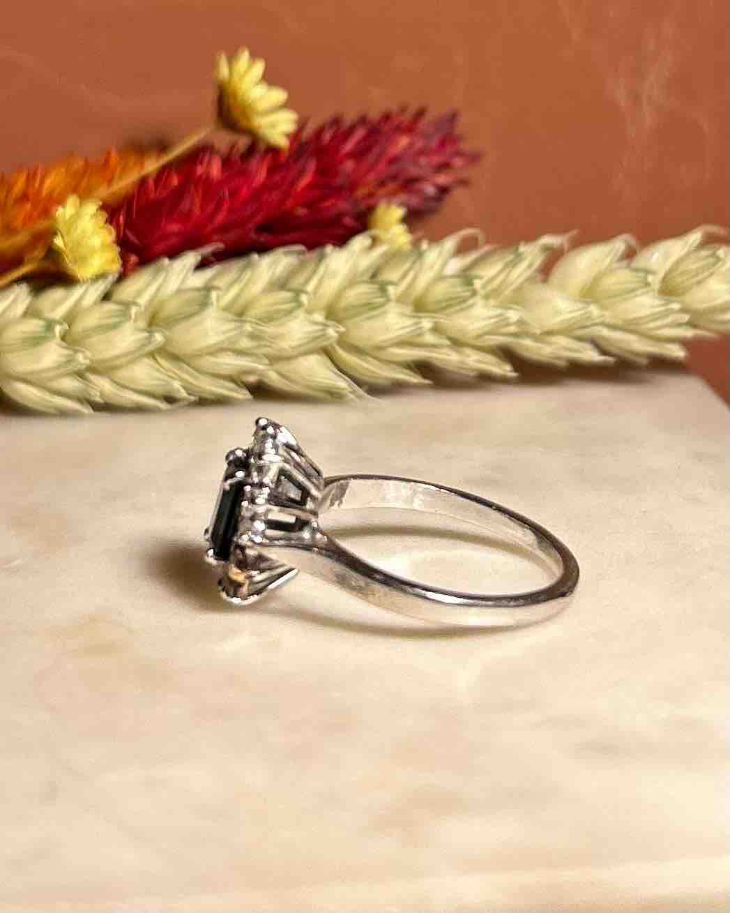 Bague Marguerite Saphir &amp; Diamants &quot;Louna&quot;