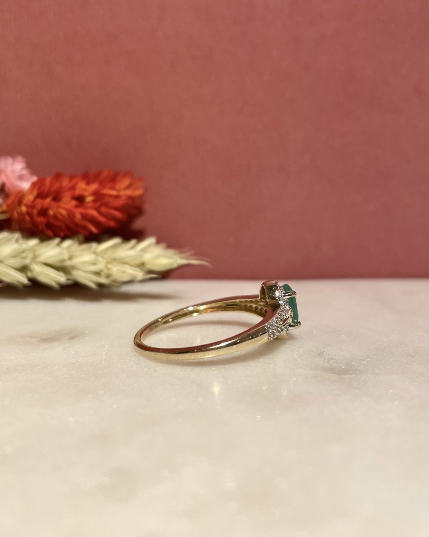 Bague Vintage Émeraude 0.65 carat &amp; Diamants &quot;Hope&quot; - Elliade Paris