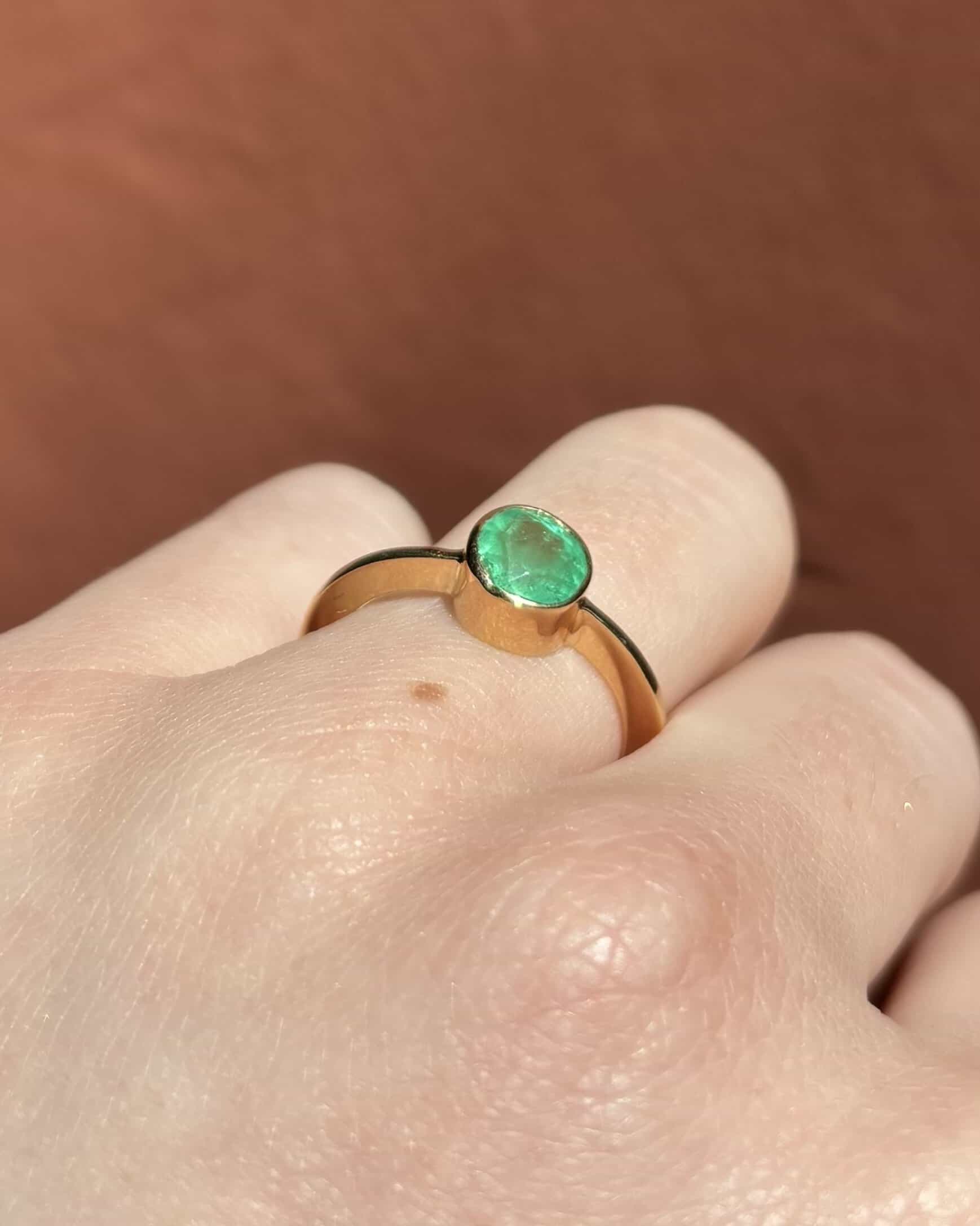 Bague Solitaire Émeraude 1 carat "Kiera"