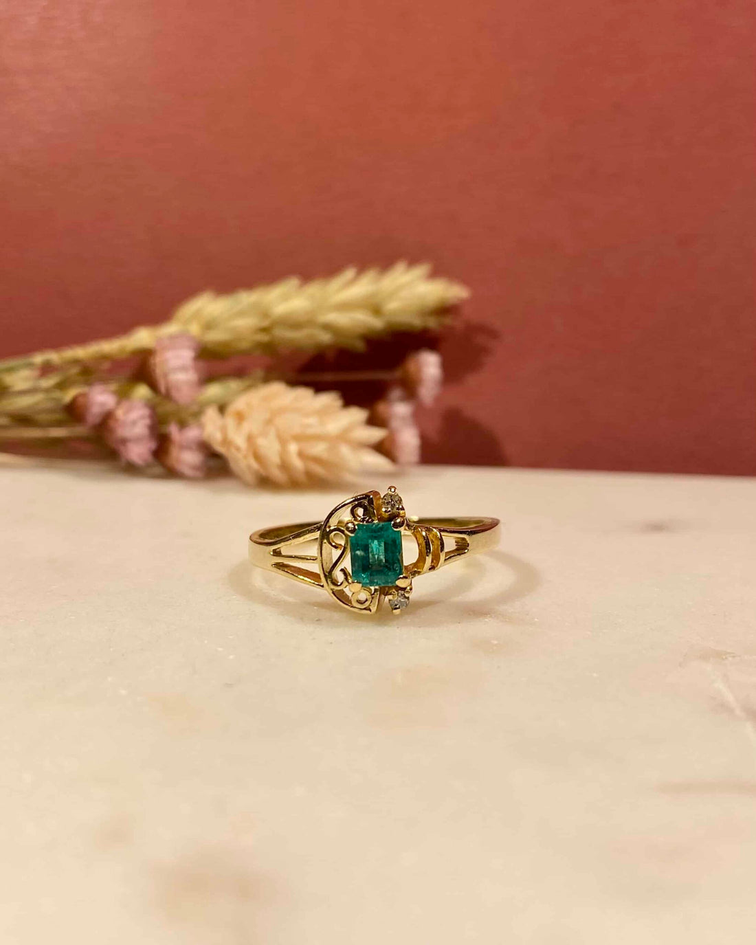Bague Vintage Emeraude 0.50 carat &amp; Diamants &quot;Nicola&quot;