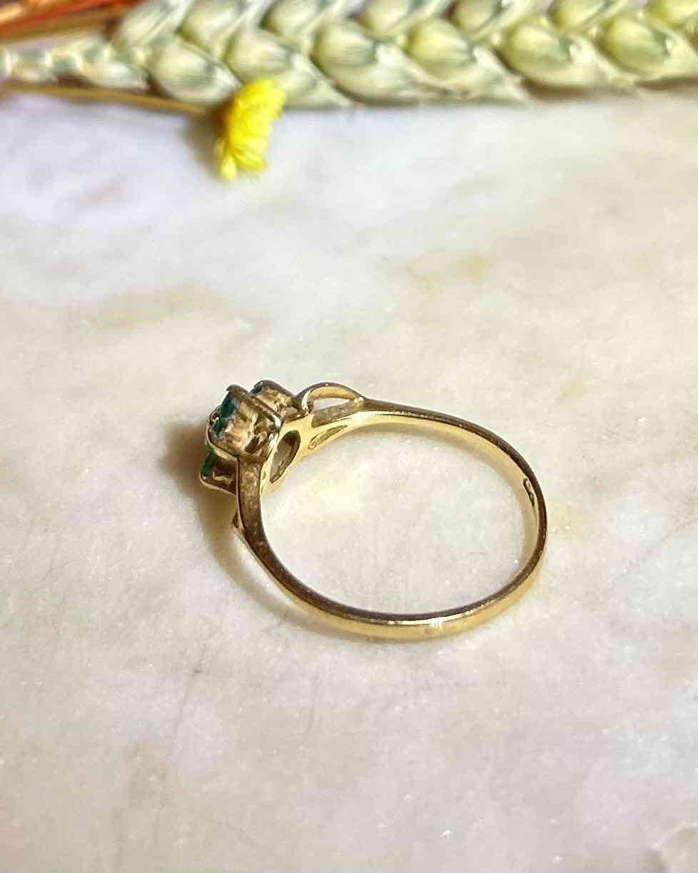 Bague Fleur Émeraudes &amp; Diamant &quot;Rostane&quot;