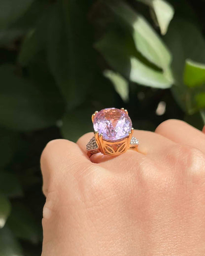 Bague Cocktail Kunzite 9.75 Carats &amp; 18 Diamants &quot;Héolia&quot;