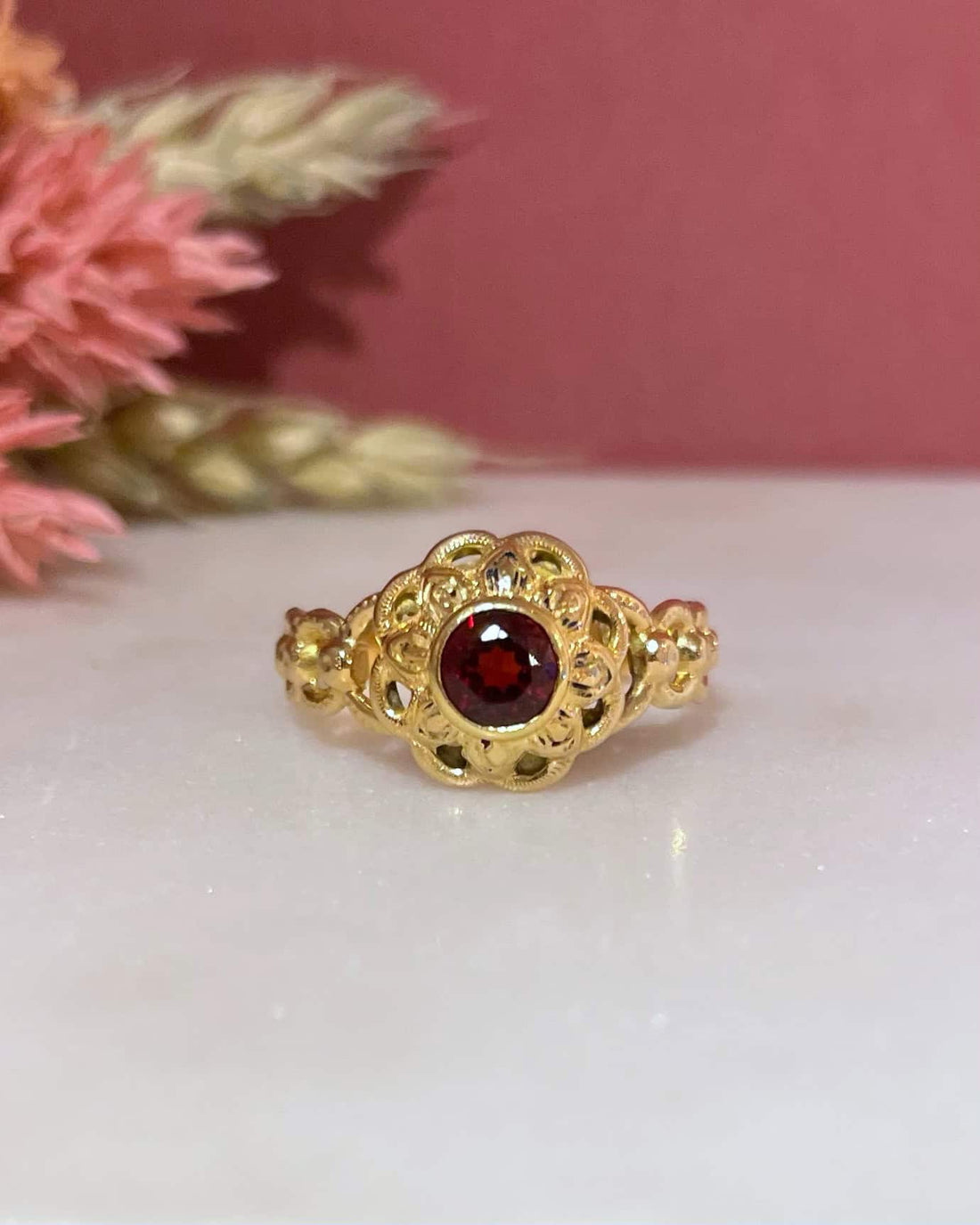 Bague Vintage Grenat Fleur &quot;Florina&quot; - Elliade Paris