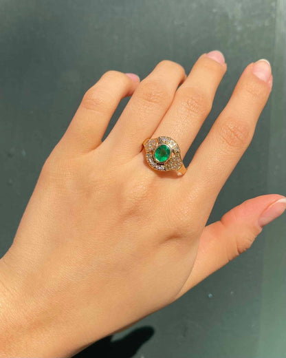 Bague Vintage Jonc Emeraude 0.65 Carat &amp; 24 Diamants &quot;Willow&quot; - Elliade Paris