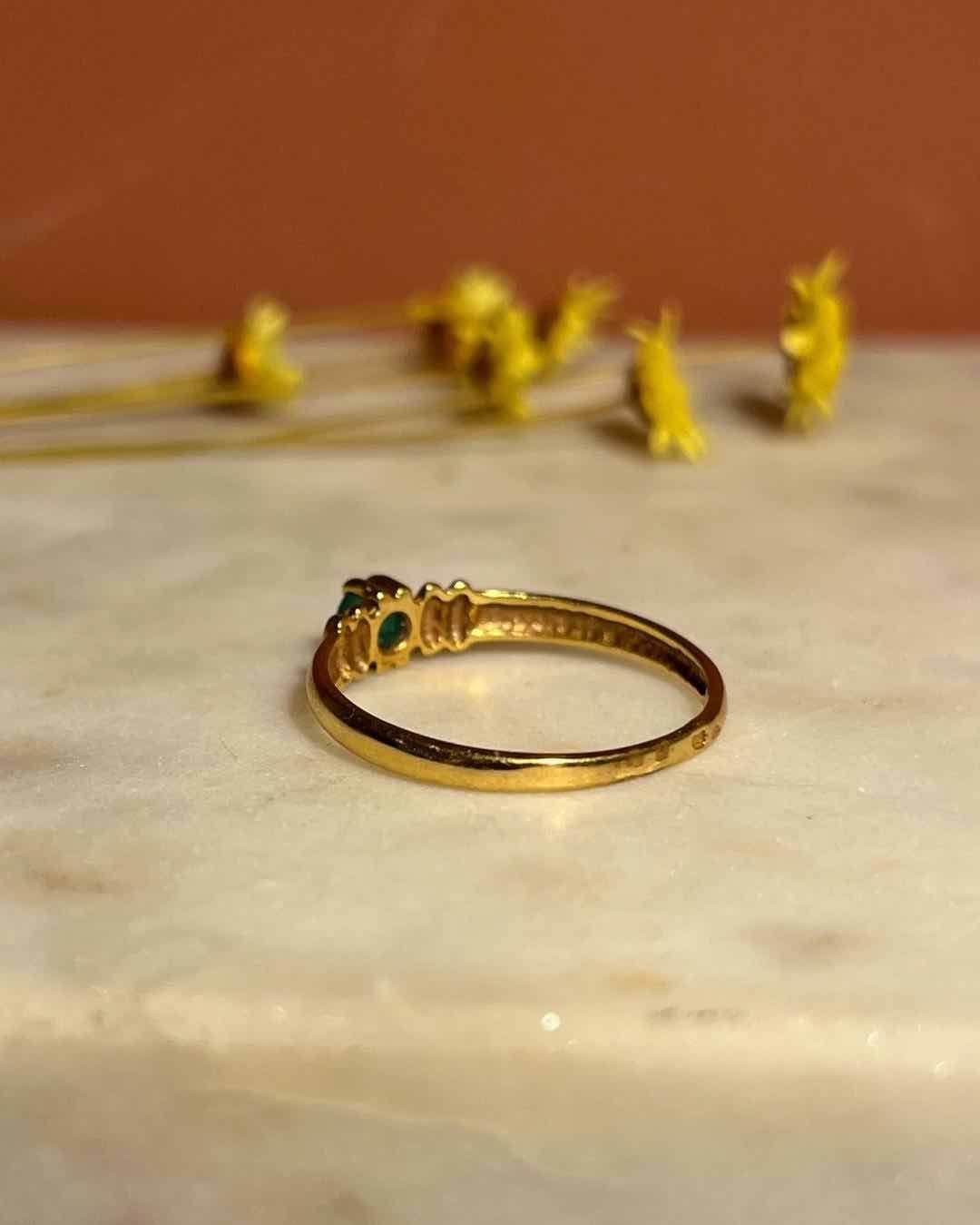 Bague Vintage Jonc émeraude "Clarie" - Elliade Paris