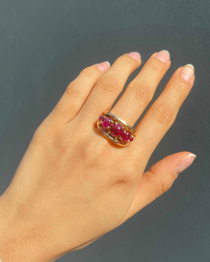 Bague Vintage Jonc Rubis Cabochon 5.20 carats &quot;Irene&quot; - Elliade Paris