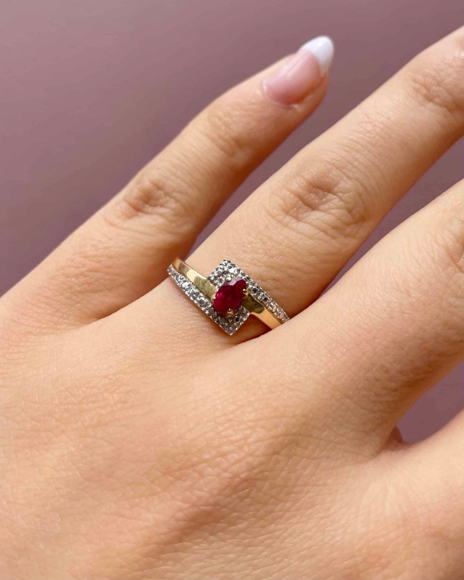 Bague Vintage Jonc Rubis &quot;Erza&quot; - Elliade Paris