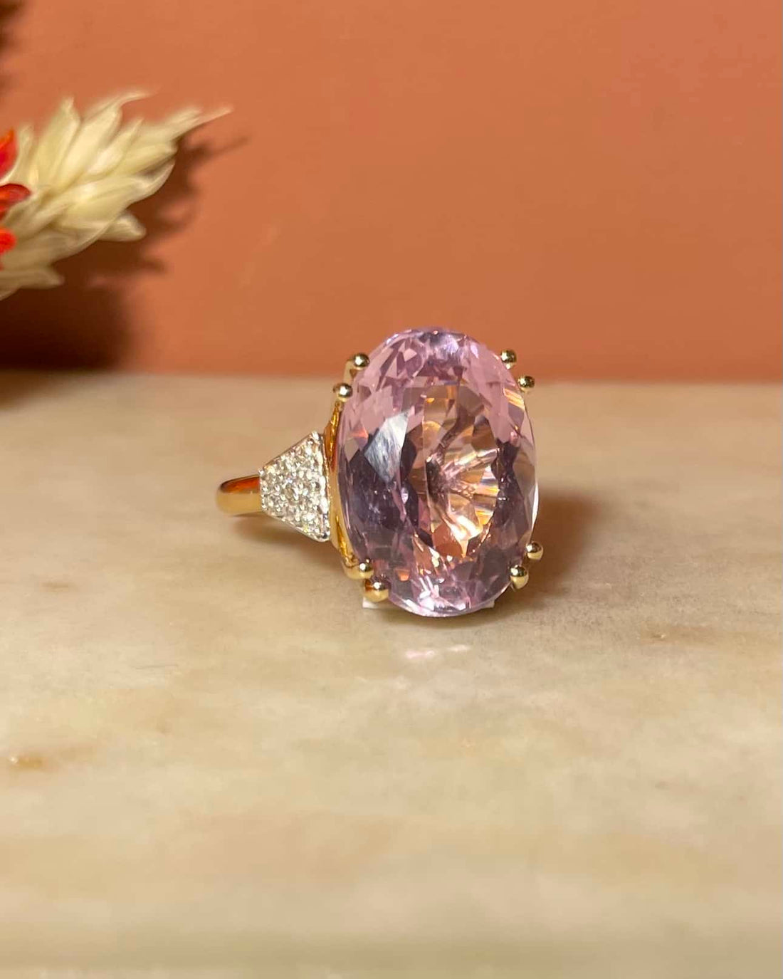Bague Cocktail Kunzite 9.75 Carats &amp; 18 Diamants &quot;Héolia&quot;