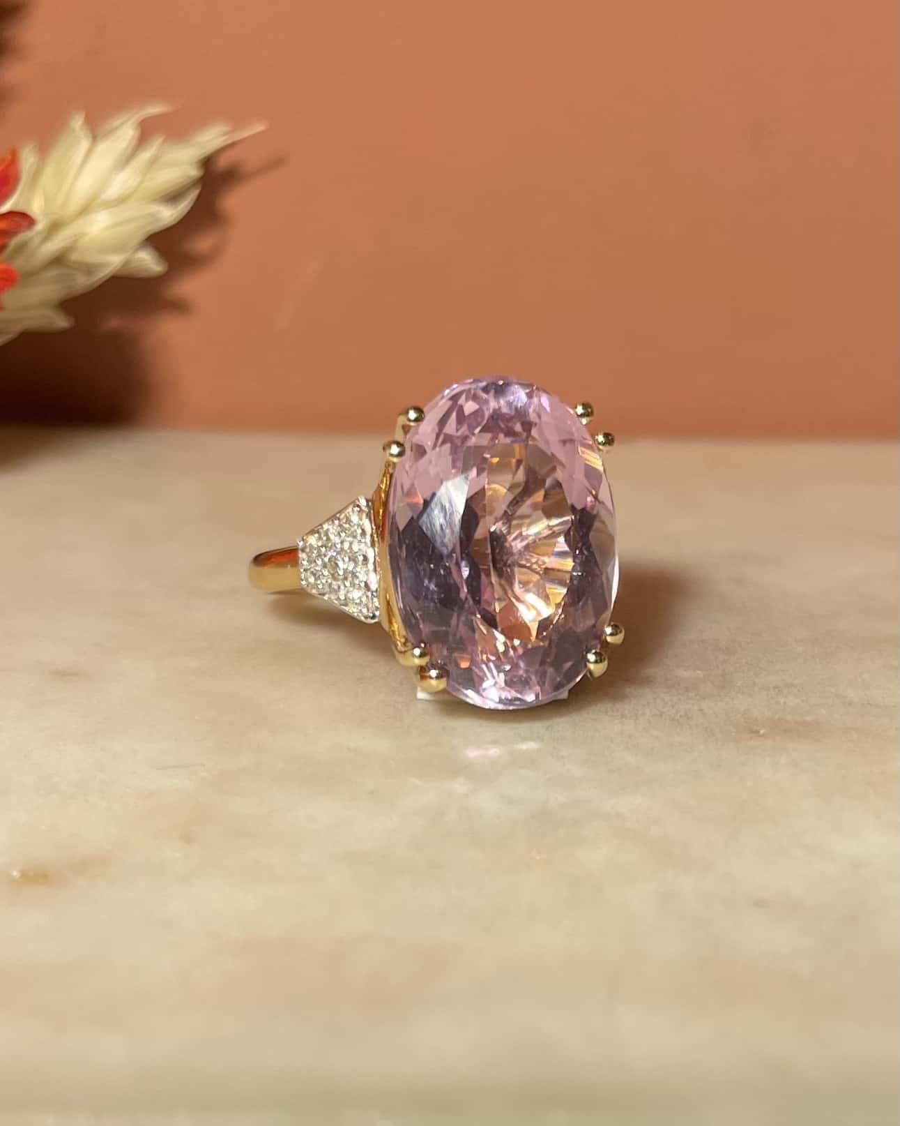 Bague Cocktail Kunzite 9.75 Carats &amp; 18 Diamants "Héolia"