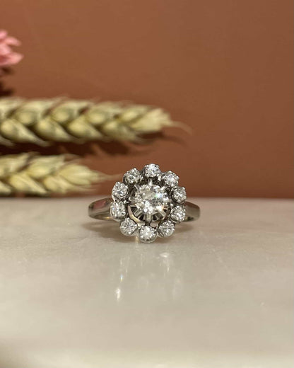 Bague Vintage Marguerite 11 Diamants &quot;Melody&quot; - Elliade Paris