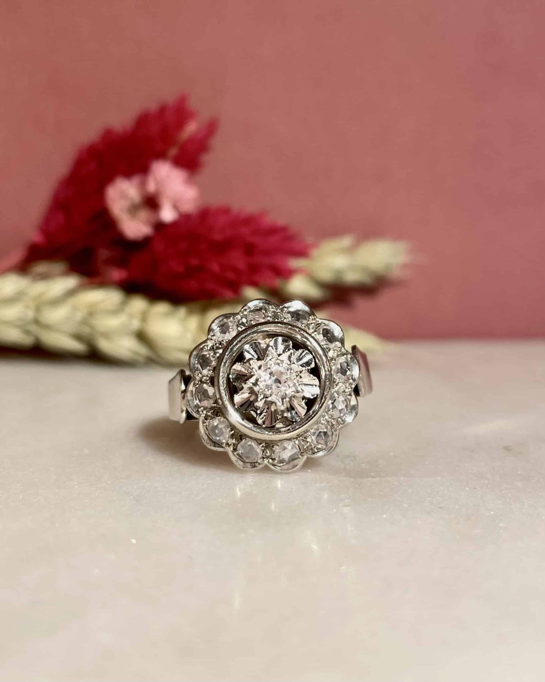 Bague Vintage Marguerite Diamants 0.56 carat &quot;Harmony&quot; - Elliade Paris