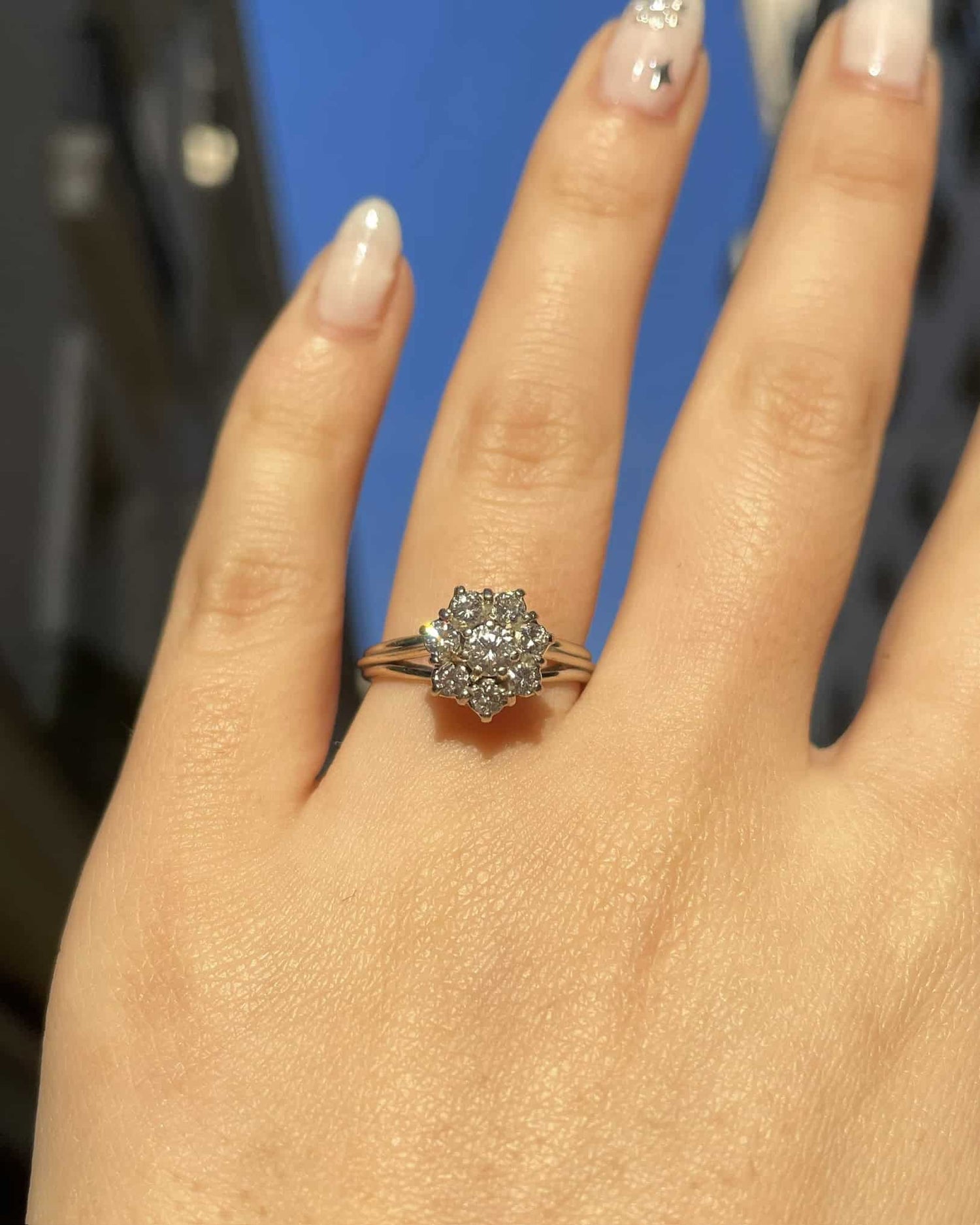 Bague Vintage Marguerite Diamants 0.64 carat &quot;Bella&quot; - Elliade Paris