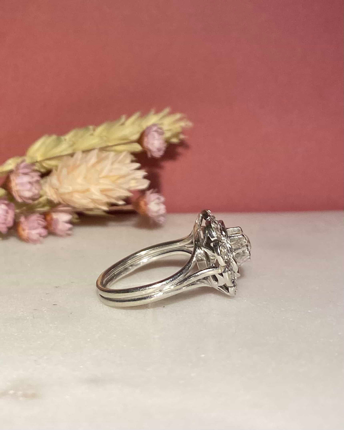 Bague Marguerite Art-Déco Diamants 0.55 carat &quot;Camille&quot;