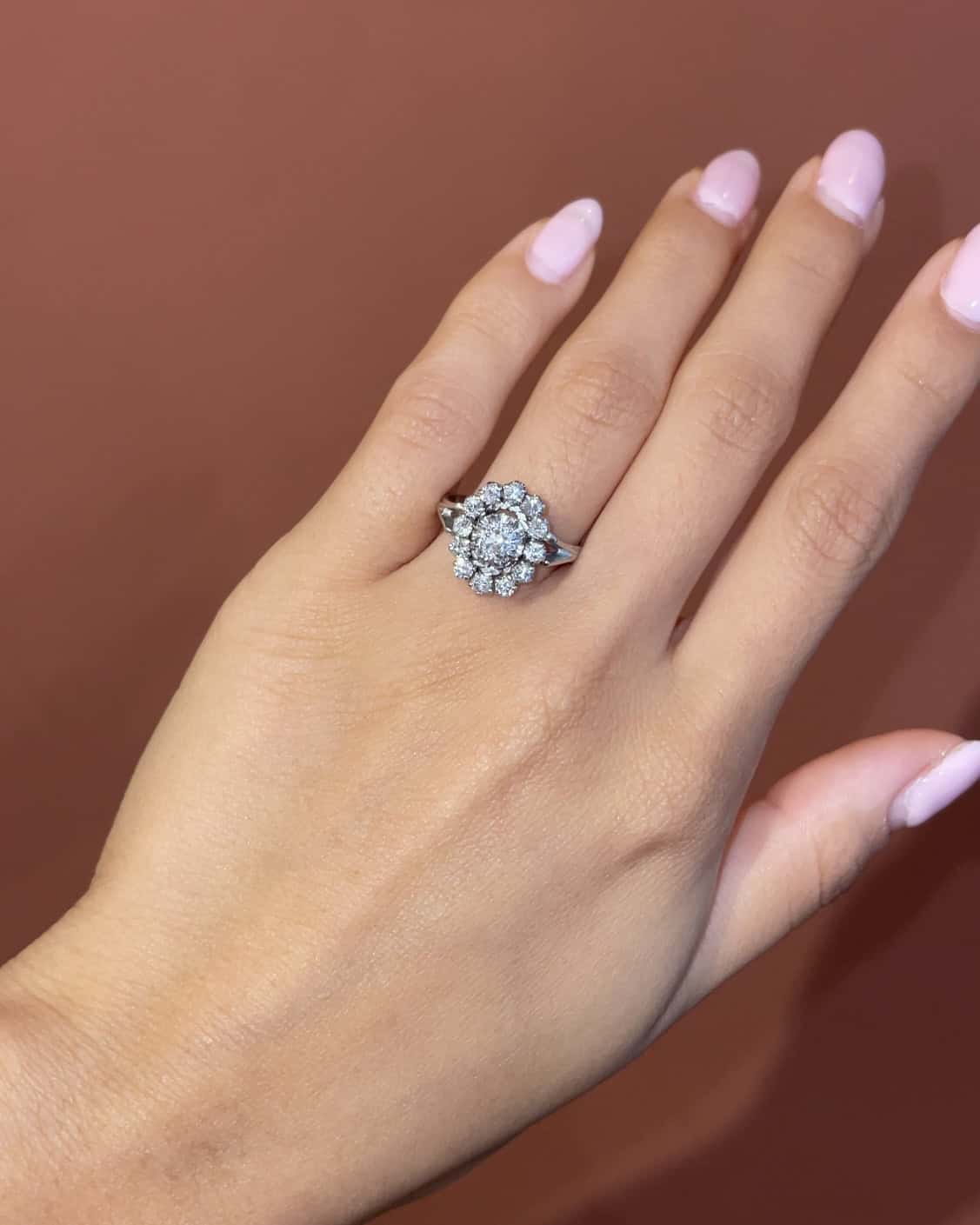 Bague Vintage Marguerite Diamants 1.05 carat au total &quot;Lina&quot; - Elliade Paris