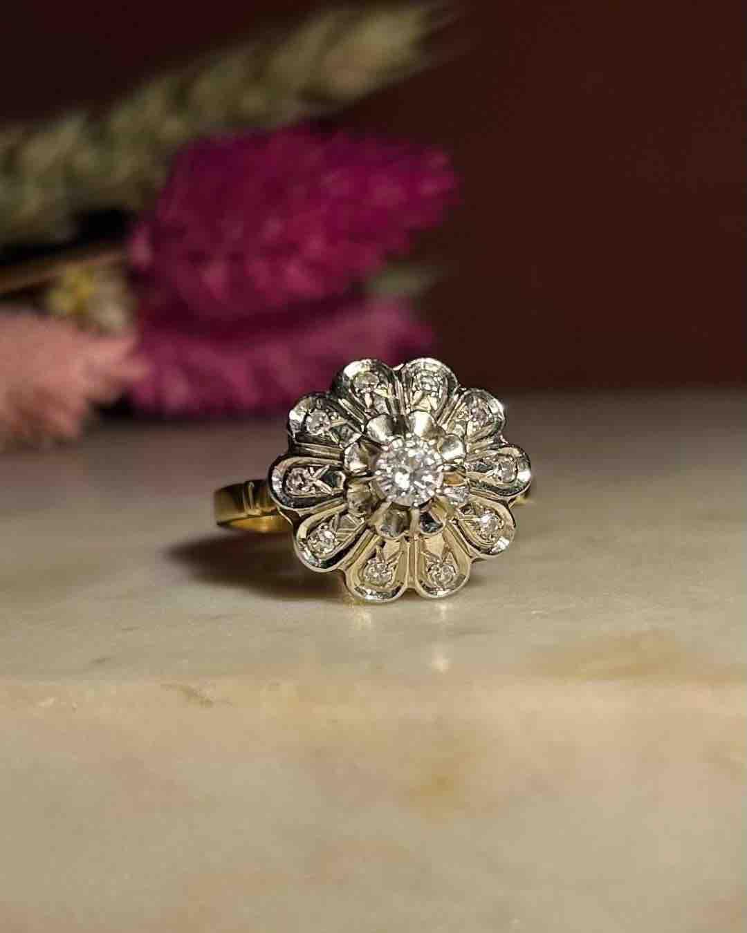 Bague Vintage Marguerite Diamants &quot;Corinne&quot; - Elliade Paris