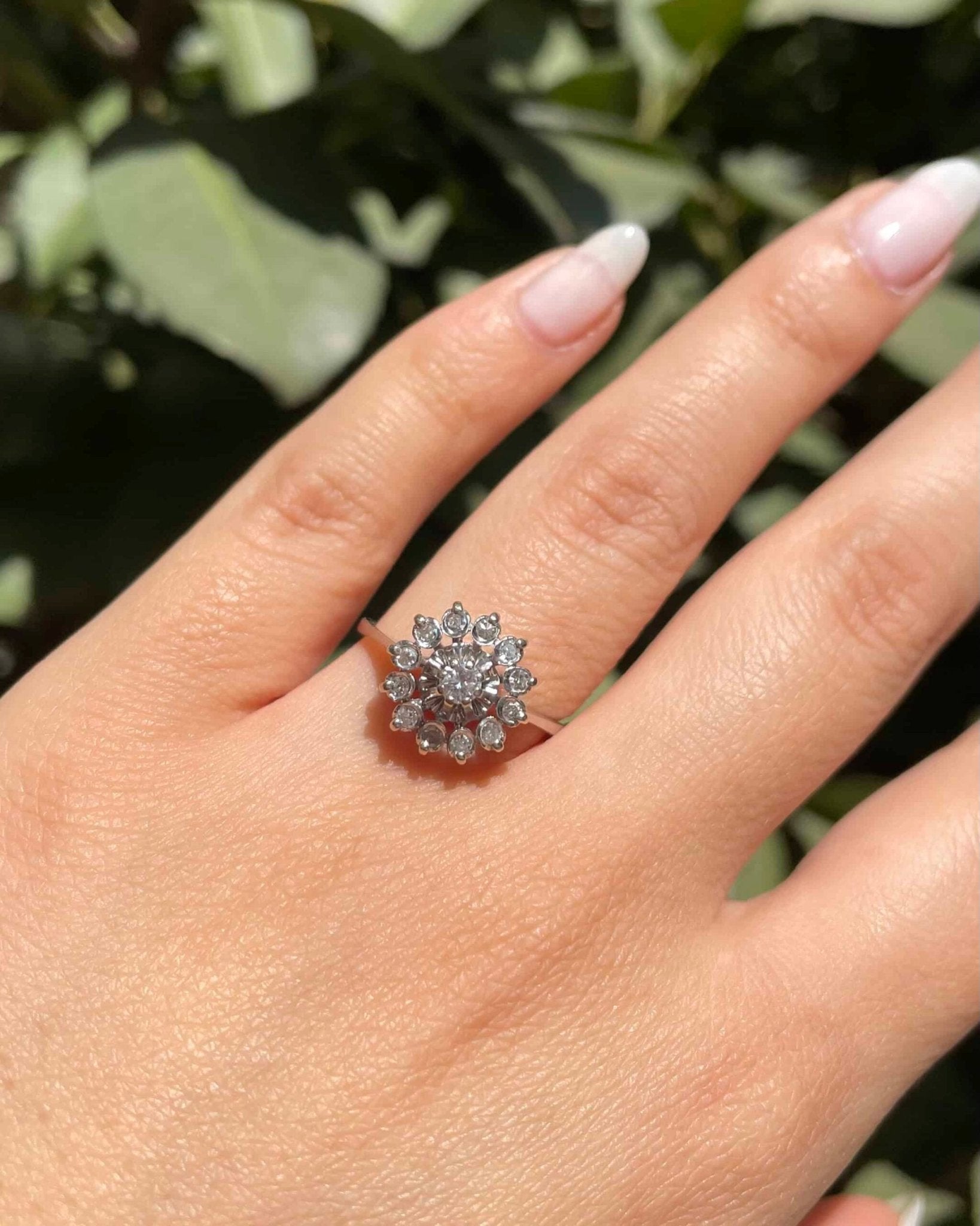 Bague Vintage Marguerite Diamants &quot;Sofia&quot; - Elliade Paris