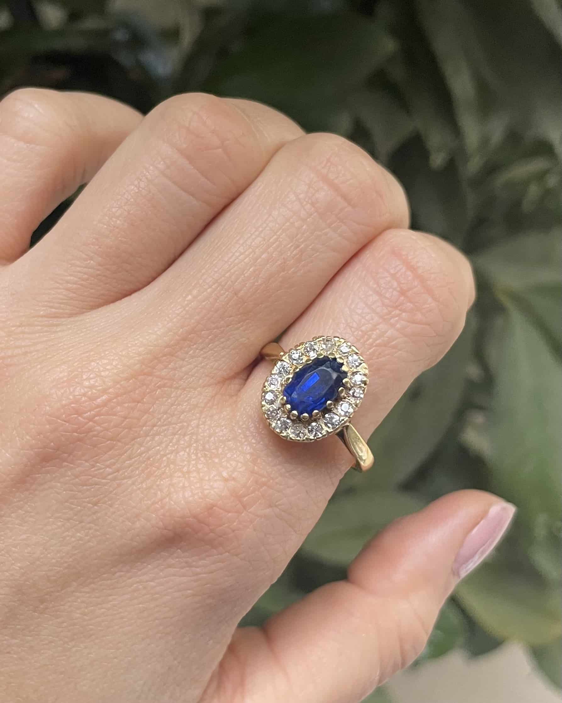 "Darya" 2.20 Carat Sapphire &amp;amp; Diamond Daisy Ring 