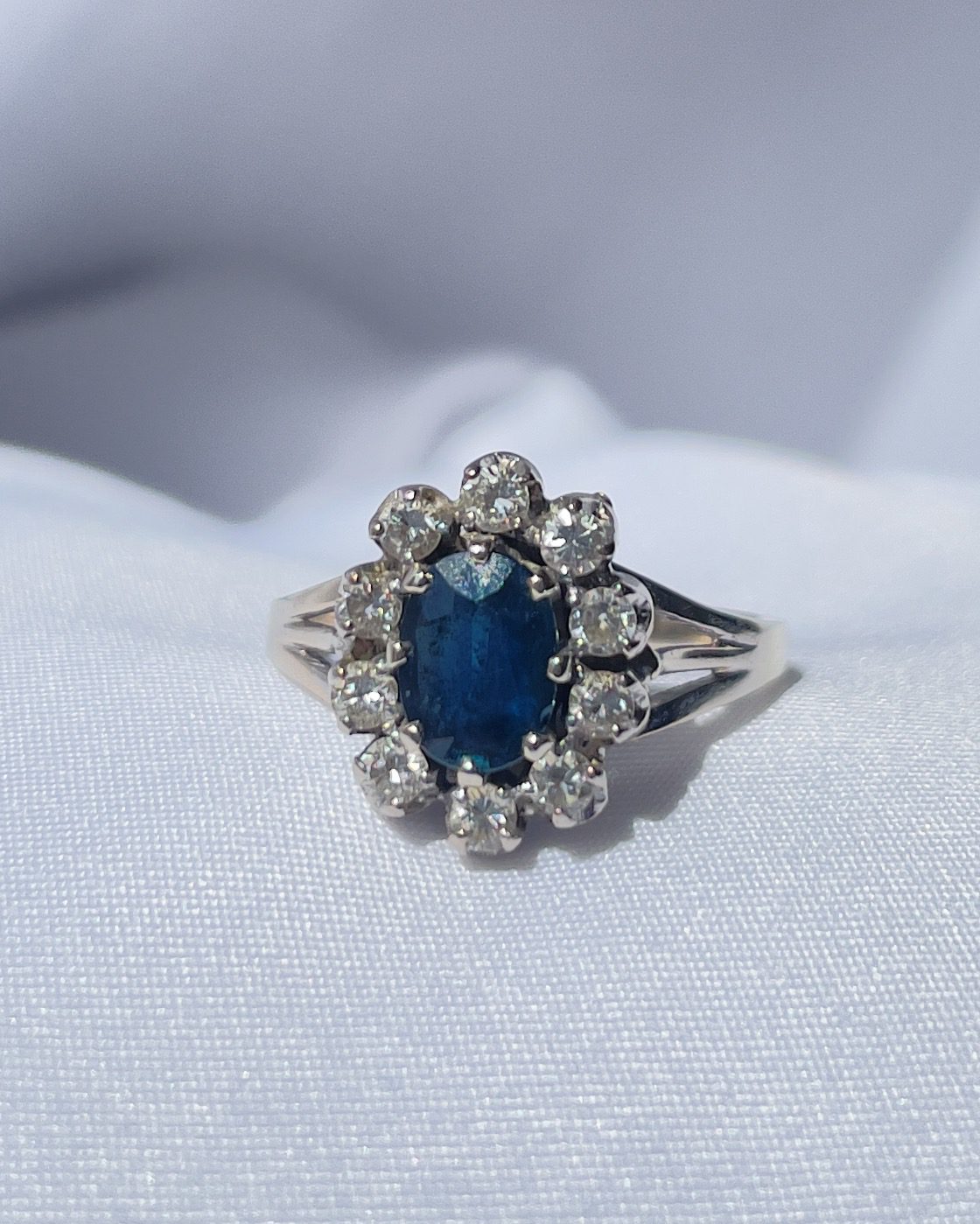 Bague Vintage Marguerite saphir &quot;Deborah&quot; - Elliade Paris