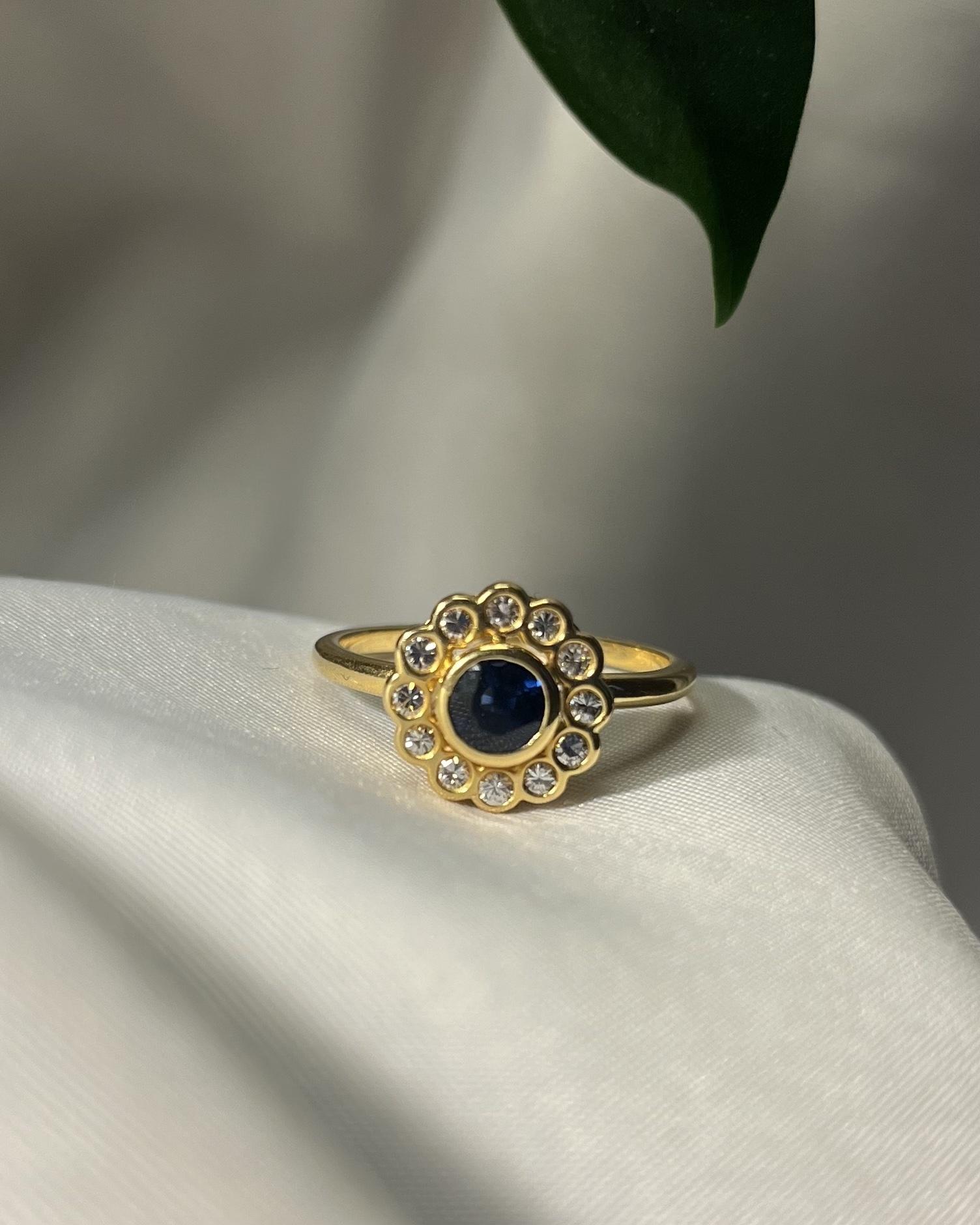Bague Vintage Marguerite Saphir "Louisa" - Elliade Paris