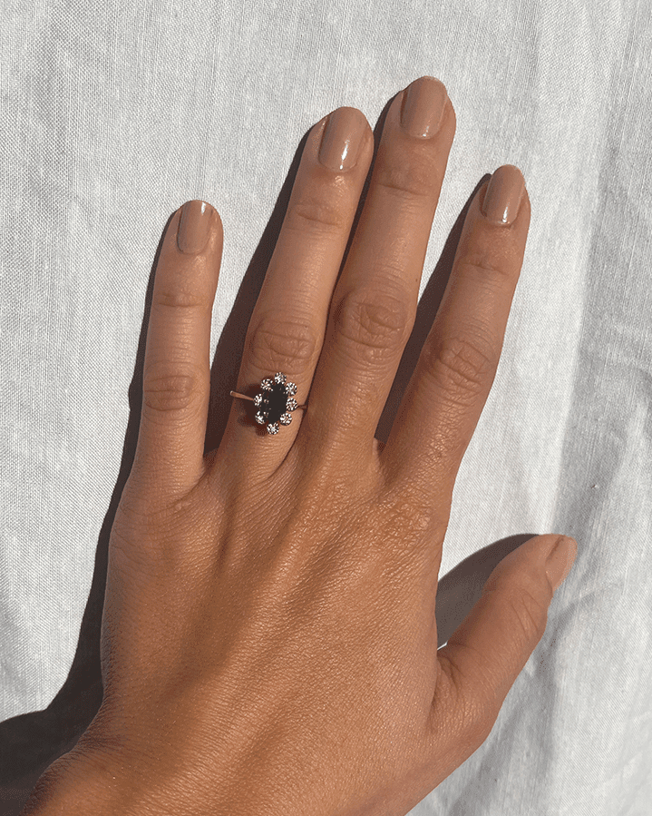 Bague Vintage Marguerite Saphir "Nala" - Elliade Paris