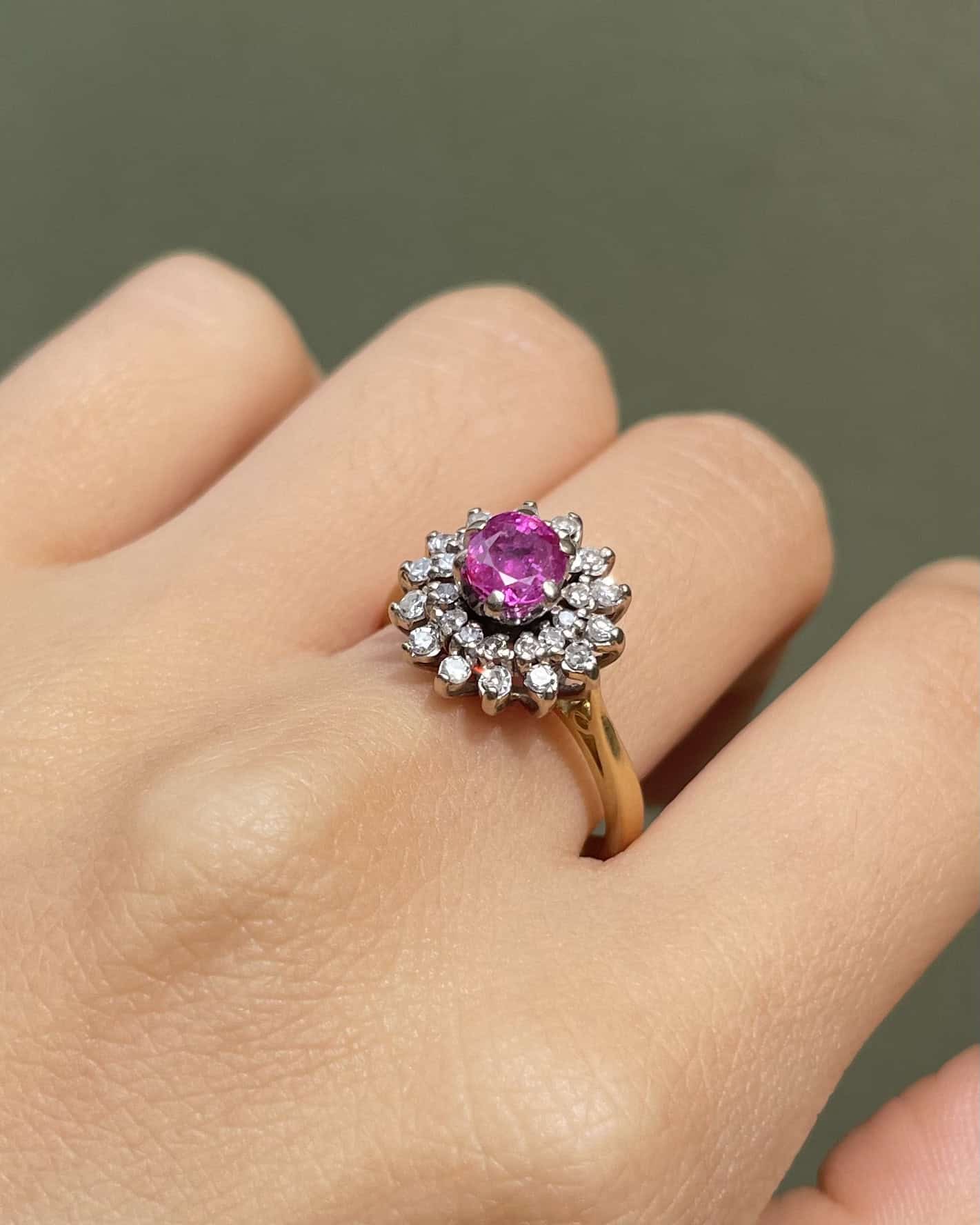 Bague Marguerite Saphir Rose  &amp; 28 Diamants "Laurencia"