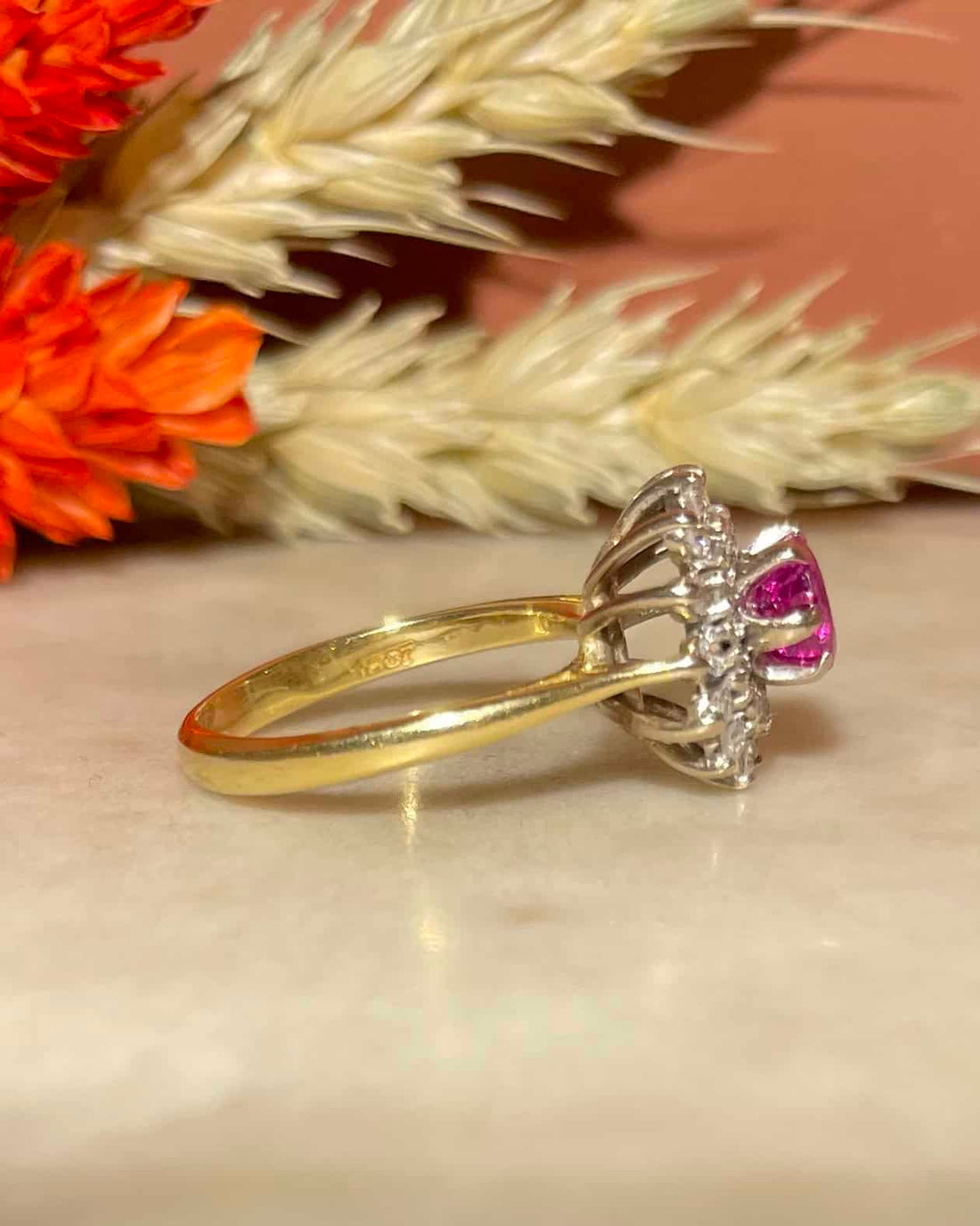 Bague Marguerite Saphir Rose  &amp; 28 Diamants &quot;Laurencia&quot;