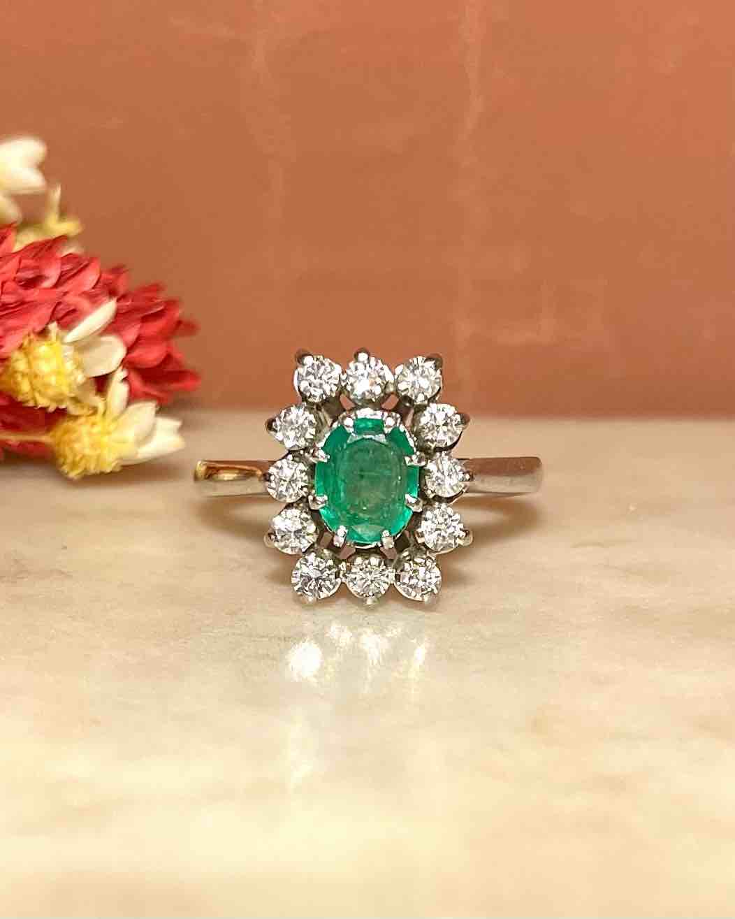 Bague Marguerite Émeraude &amp; Diamants "Amaria"