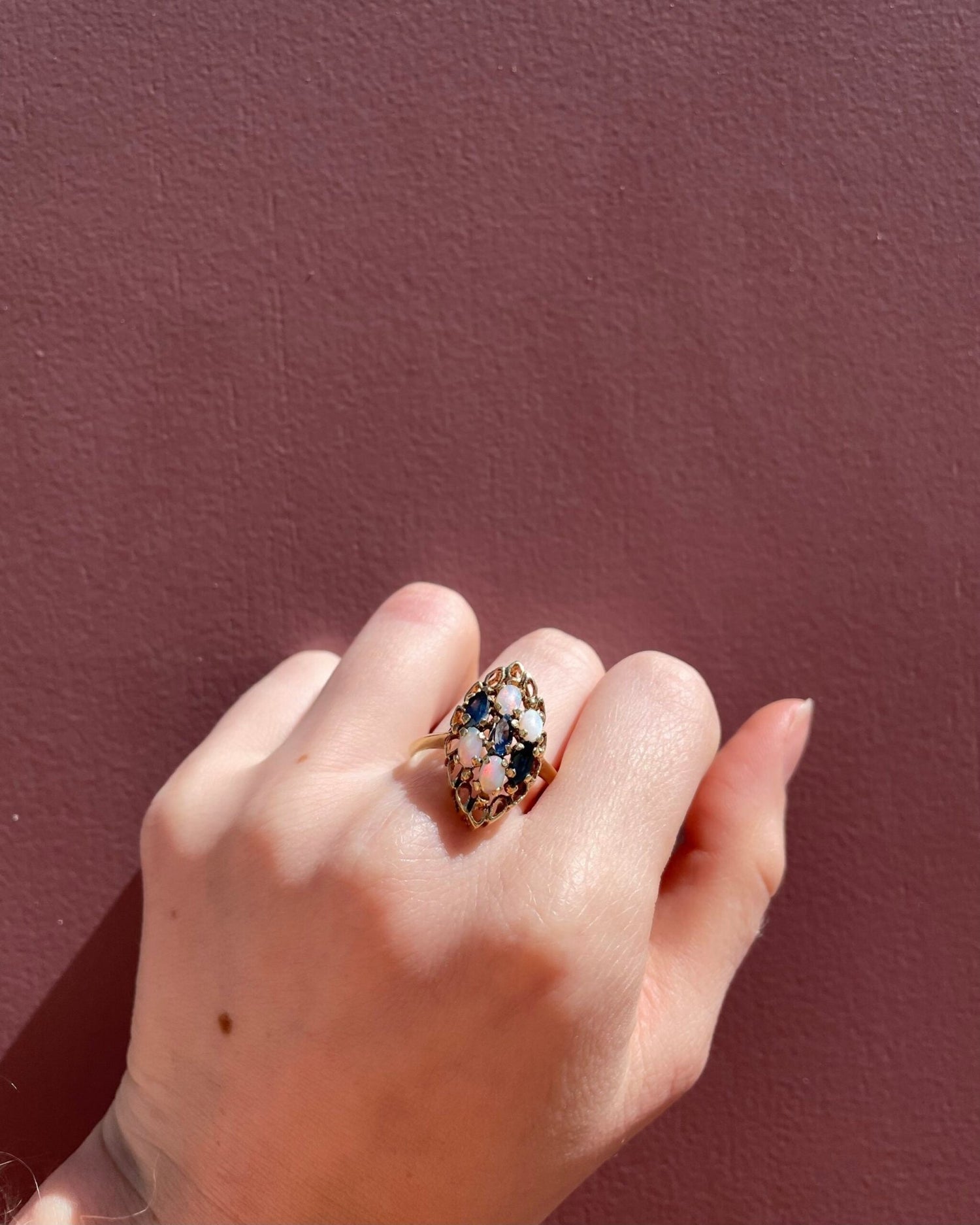 Bague Vintage Marquise Saphirs &amp; Opales &quot;Torine&quot; - Elliade Paris