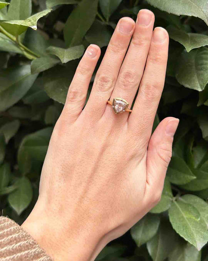Bague vintage Morganite 2 carats et Diamants &quot;Elia&quot; - Elliade Paris