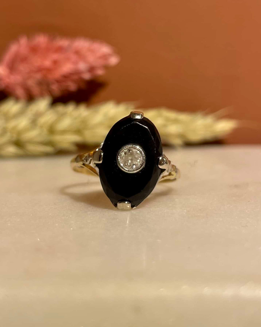 Anillo Art Déco de ónix y diamantes "Ninon"