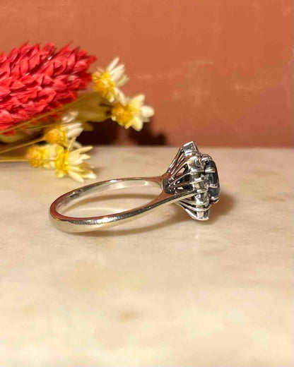 Bague Marguerite Saphir 2 carats &amp; Diamants &quot;Saroïse&quot;