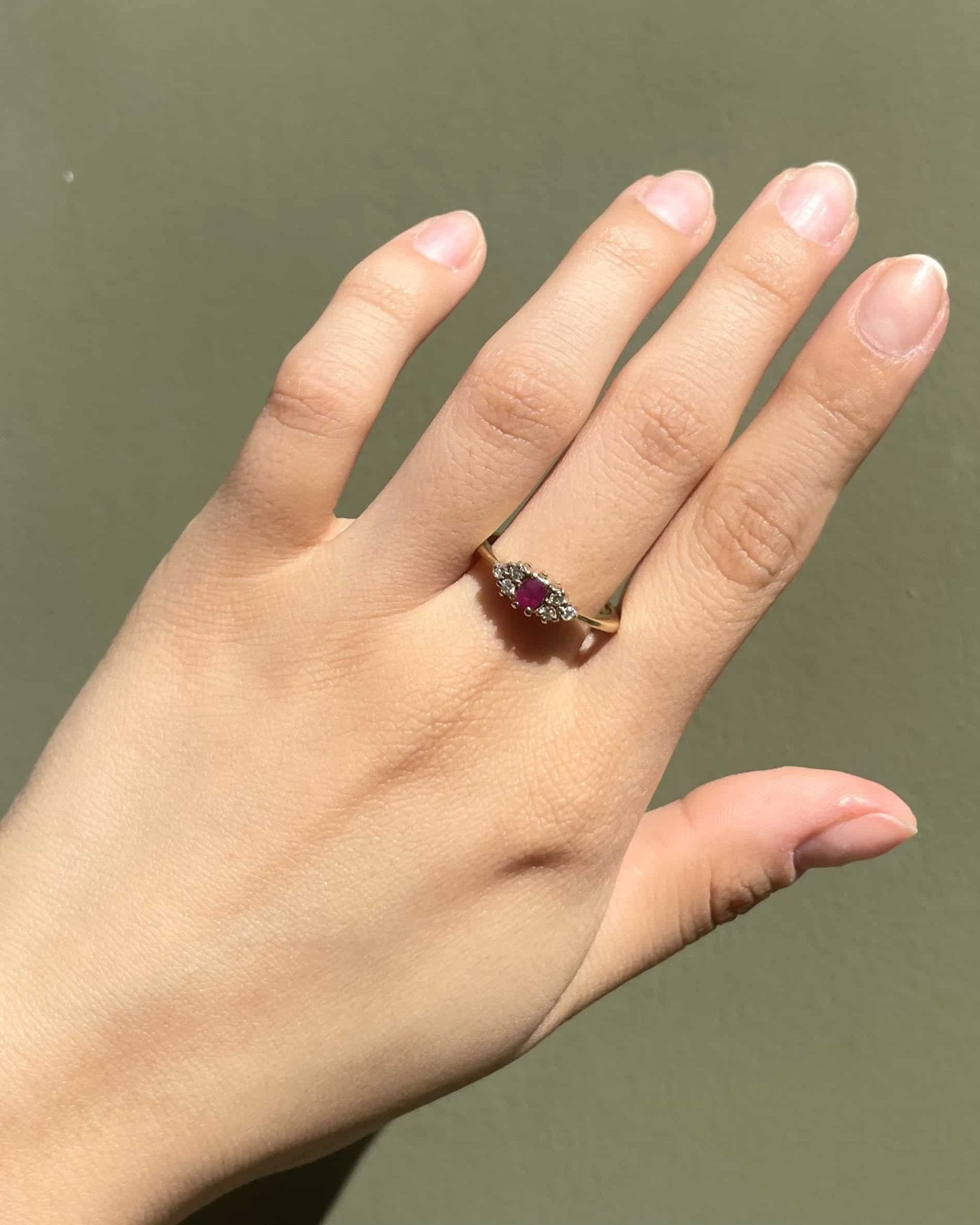 Bague Vintage Rubis &amp; Diamant "Zoé" - Elliade Paris