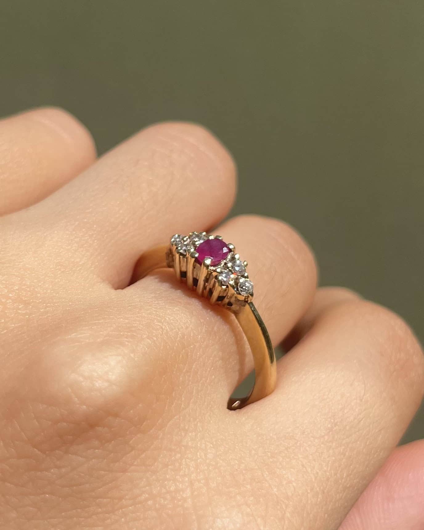 Bague Vintage Rubis &amp; Diamant "Zoé" - Elliade Paris
