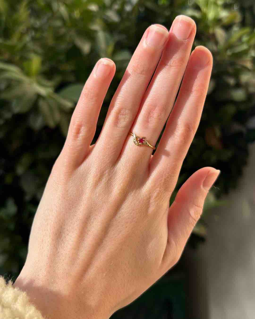 Bague Vintage Rubis &amp; Diamants "Faustine" - Elliade Paris