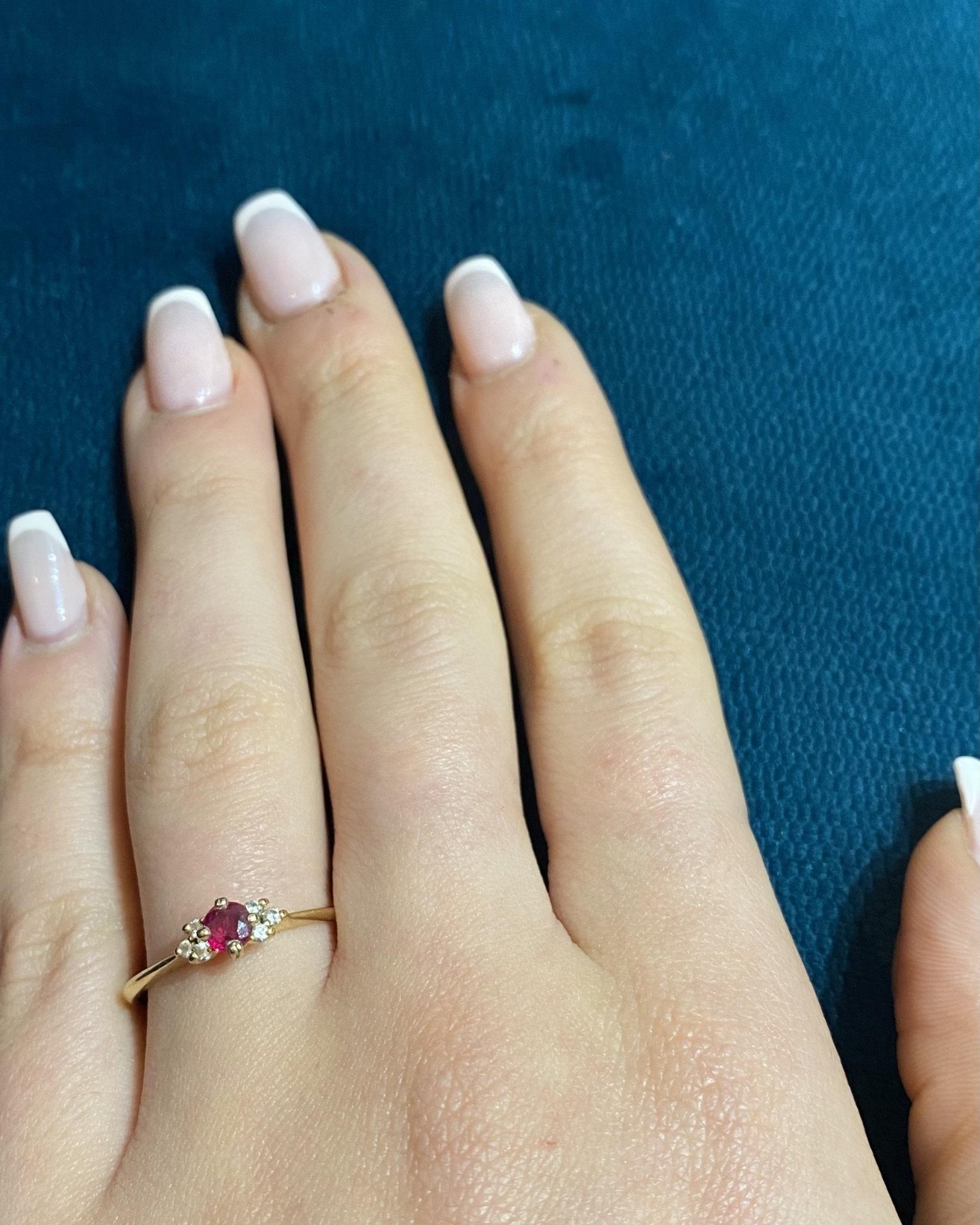 Bague Vintage Rubis &amp; Diamants "Martina" - Elliade Paris