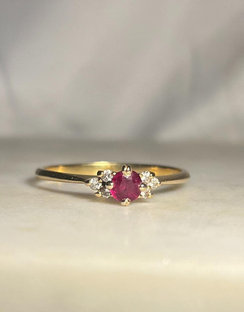 Bague Vintage Rubis &amp; Diamants "Martina" - Elliade Paris
