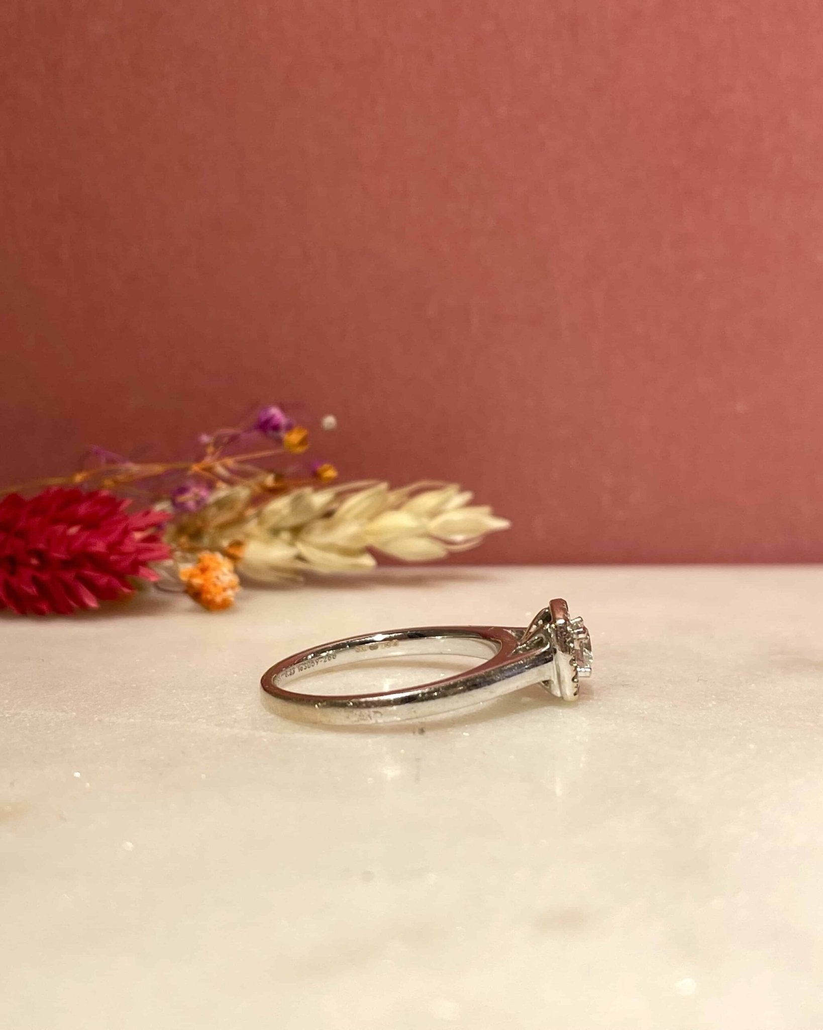 Bague Vintage Solitaire 17 Diamants &quot;Jade&quot; - Elliade Paris