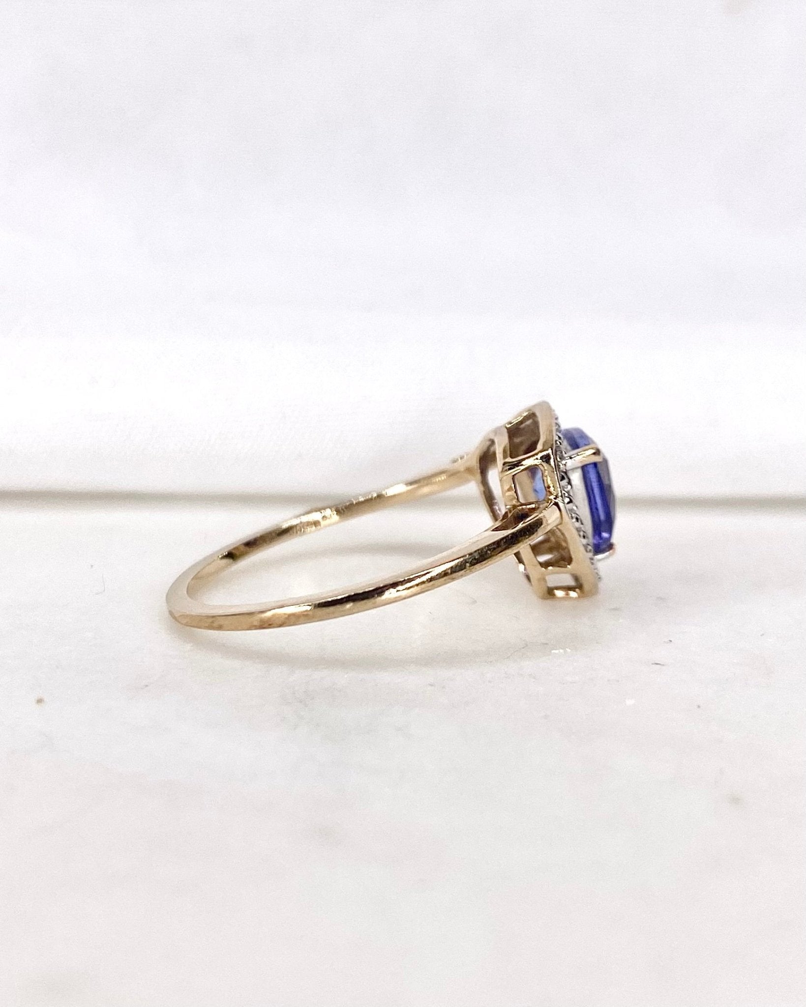 Bague Vintage Tanzanite 1.28 carat &amp; Diamants &quot;Zélie&quot; - Elliade Paris