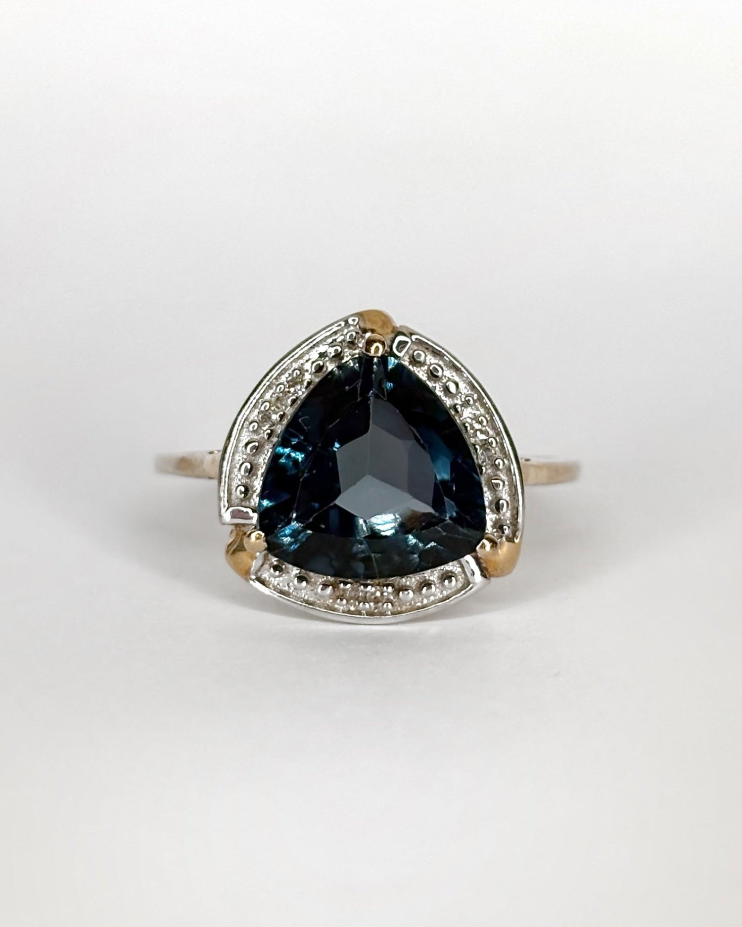 Bague Vintage Topaze 4.20 cts &amp; 8 Diamants &quot;Irène&quot; - Elliade Paris