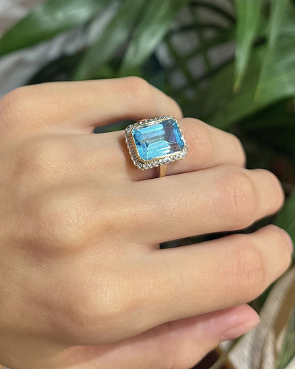 Bague Vintage Topaze Bleue &amp; 32 Diamants &quot;Jasmin&quot; - Elliade Paris