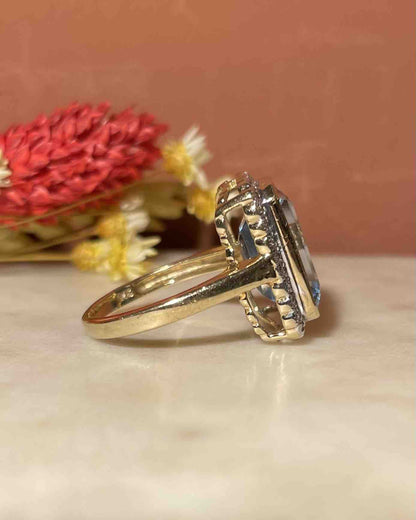 Bague Vintage Topaze Bleue &amp; 32 Diamants &quot;Jasmin&quot; - Elliade Paris
