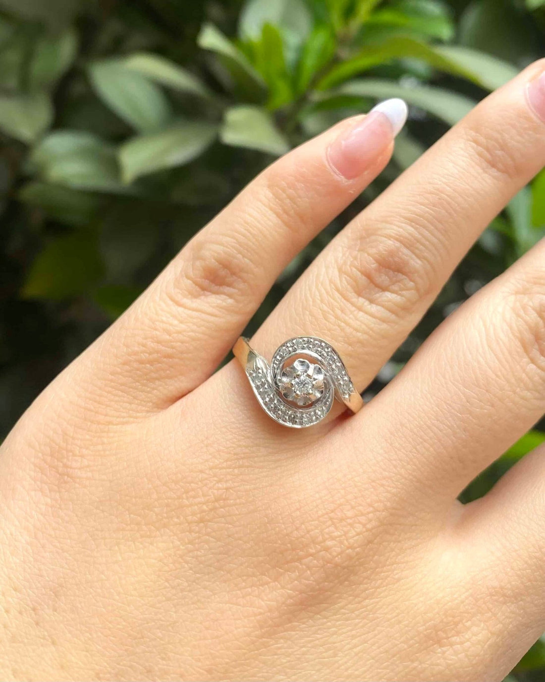Bague Vintage Tourbillon 13 Diamants &quot;Amiel&quot; - Elliade Paris